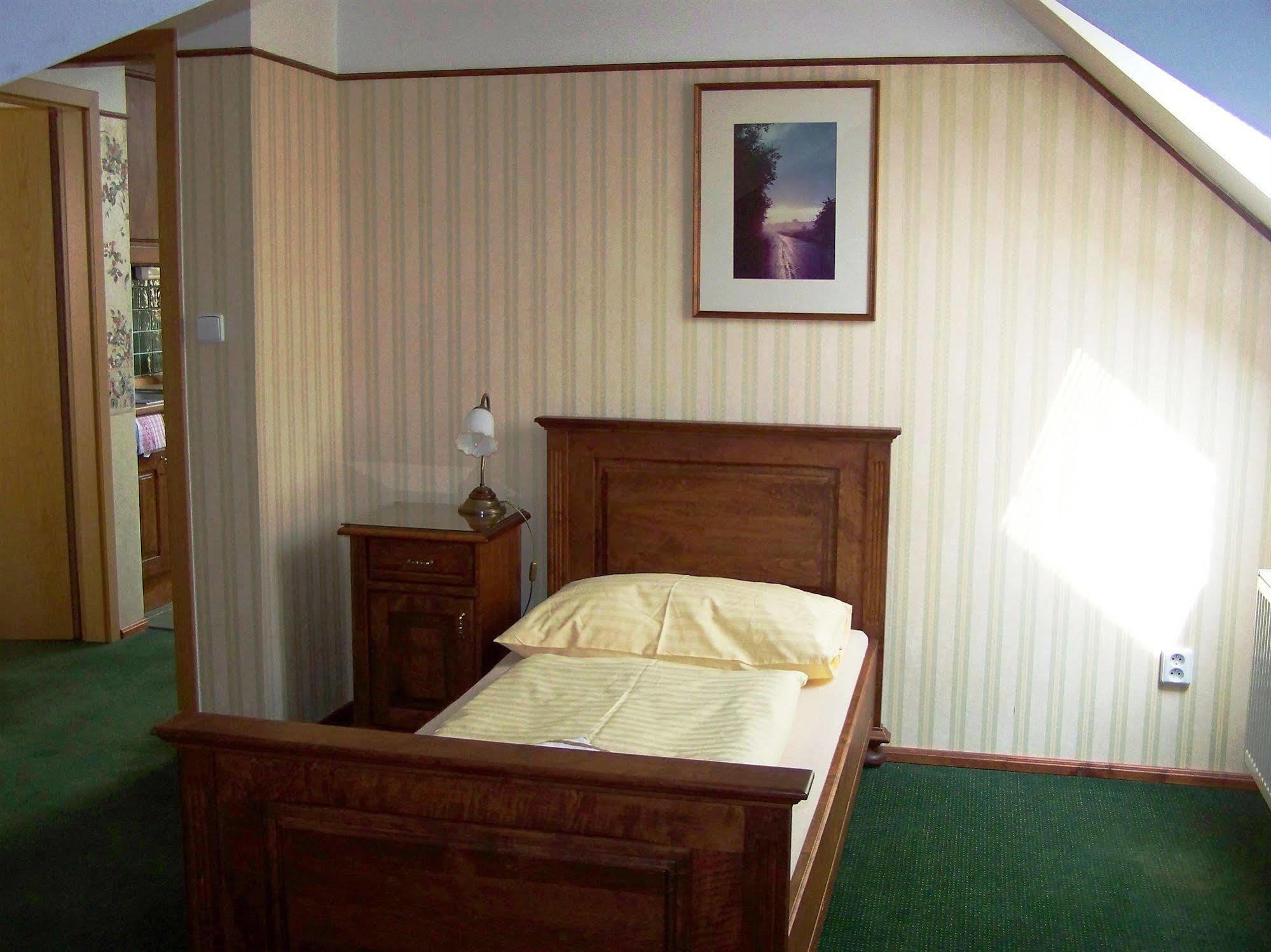 Hotel Pariz Jičín Esterno foto