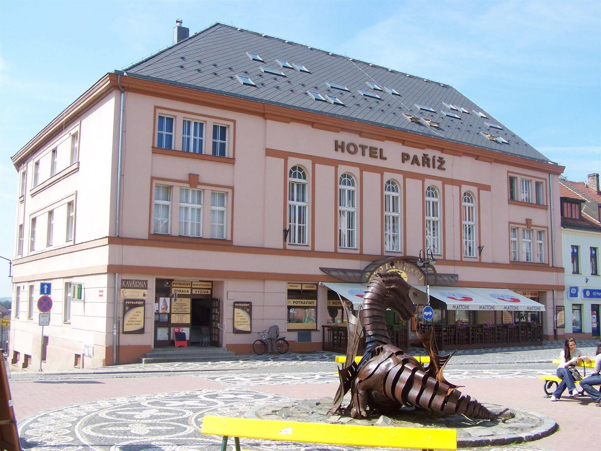 Hotel Pariz Jičín Esterno foto