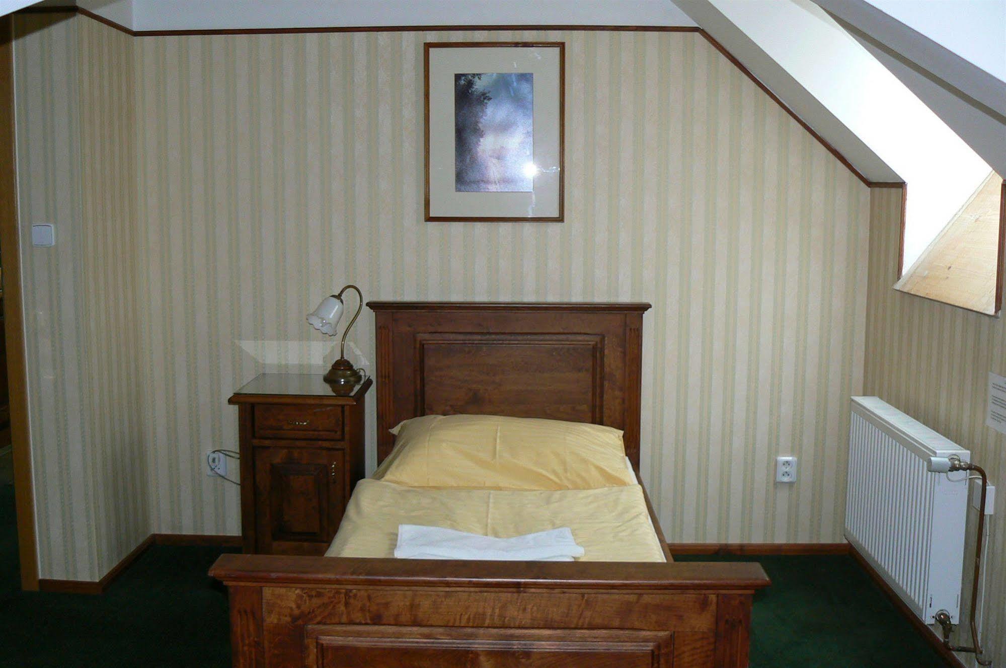 Hotel Pariz Jičín Esterno foto